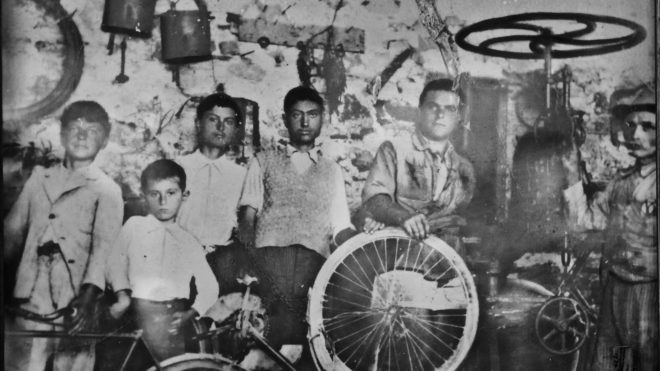 Η φαμίλια Γκατούλη και τα ποδήλατα στην Κάρπαθο