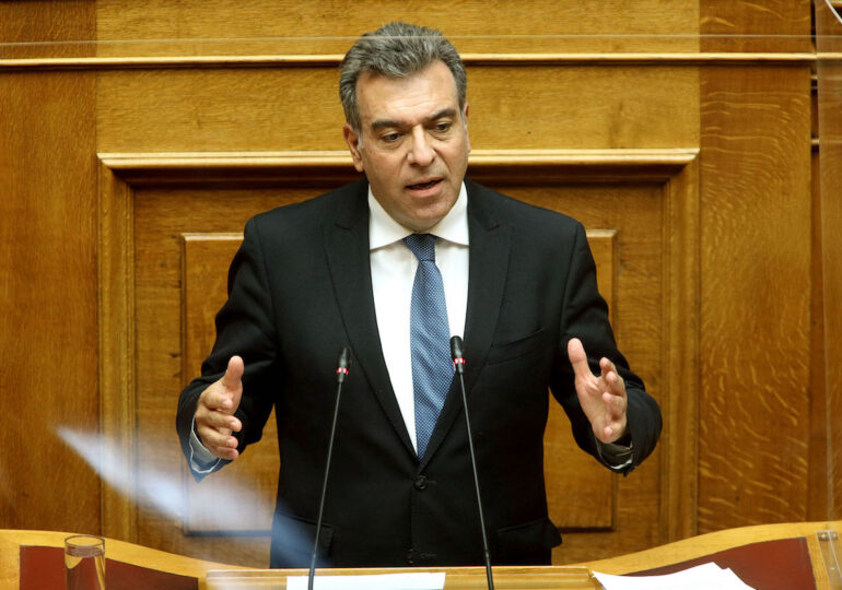 Μάνος Κόνσολας: "Ο ρόλος του κυβερνητικού βουλευτή δεν είναι ρόλος χειροκροτητή"