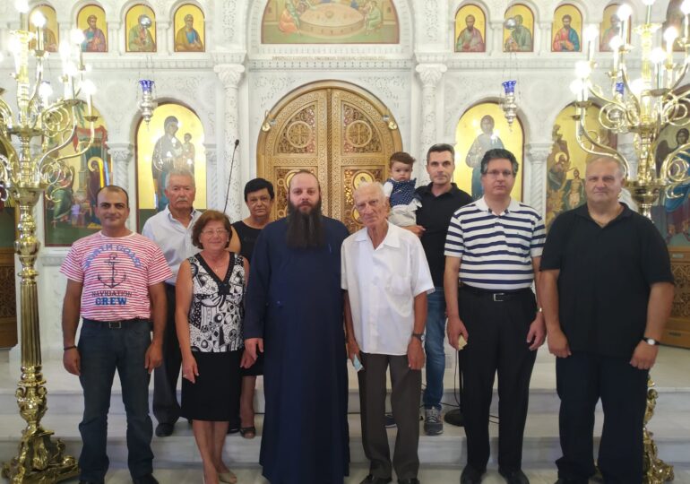 Χριστουγεννιάτικο μήνυμα από τον Αρχ. Αμβρόσιο και τα μέλη του Εκκλ. Συμβουλίου του Ι.Ν. Ευαγγελιστρίας πόλεως Καρπάθου