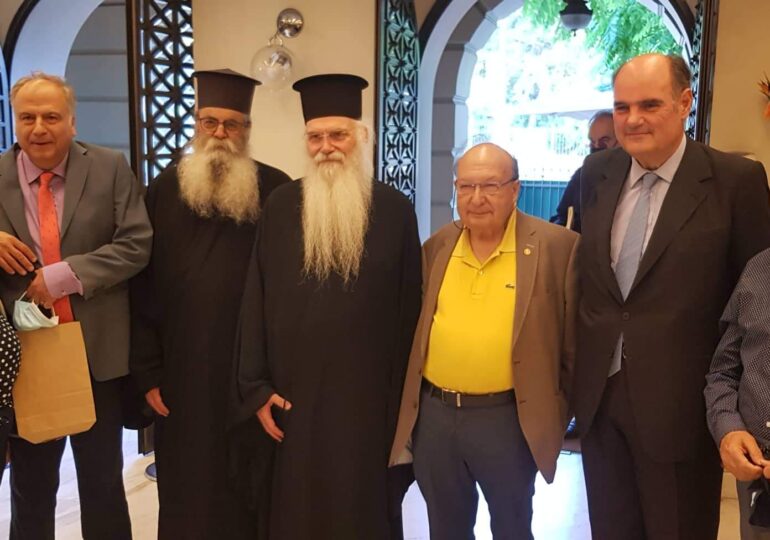 Στην κατάμεστη αίθουσα του Ιδρύματος Θεοχαράκη παρουσιάστηκε το βιβλίο του Γιάννη Εμίρη