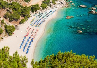17 παραλίες στα Δωδεκάνησα προτείνει ο Στέφανο Αντιμάντο - 4 στην Κάρπαθο και 2 στην Κάσο