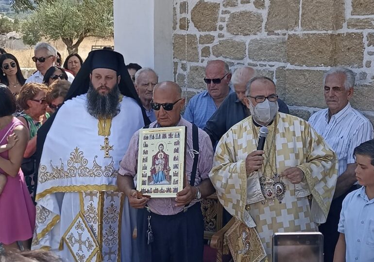 ΘΥΡΑΝΟΙΞΙΑ Εξωκλησίου (Κυρά Παναγιάς) Πηγαδίων Καρπάθου (pics)