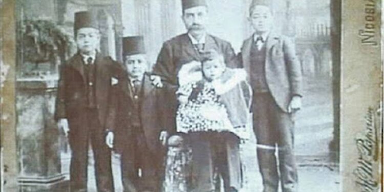 Κουρμούληδες: Η μεγάλη οικογένεια των Κρητών Κρυπτοχριστιανών που αφάνιζε τους Τούρκους και πέρασαν από Κάσο και Κάρπαθο