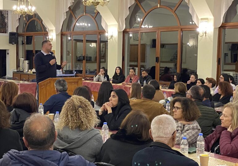 Ο Δημήτρης Παπανικολάου σε μια υπέροχη ημερίδα για τον αυτισμό, στην Κάρπαθο!