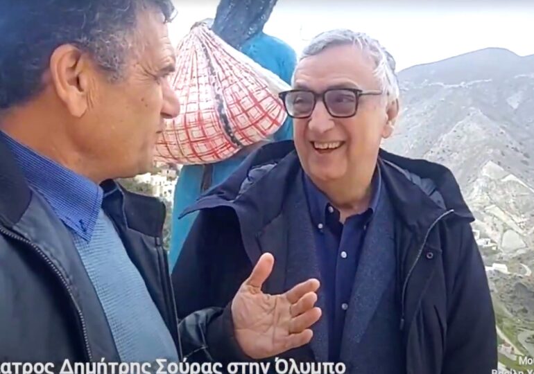 Ο ψυχίατρος Δημήτρης Σούρας στην Όλυμπο της Καρπάθου (VIDEO)