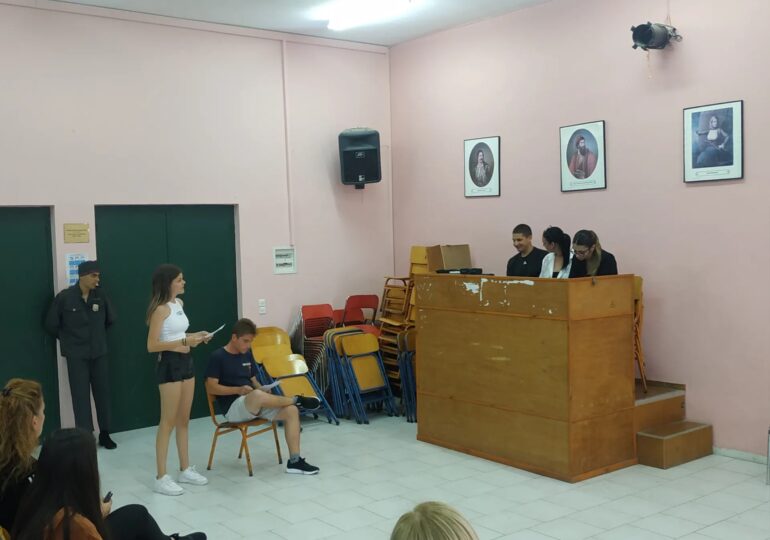 «Η δίκη του Καπνού Φουμάρη»! Θεατρική παράσταση από τους μαθητές του ΕΠΑΛ Καρπάθου