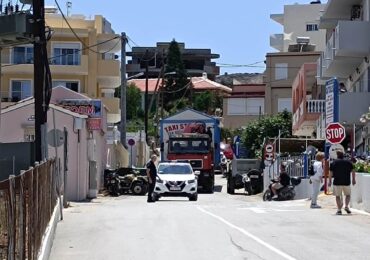 ΚΑΡΠΑΘΟΣ - Ολοκληρώθηκε η μεταφορά του λυόμενου στην νέα πιάτσα ΤΑΧΙ αλλά σε... άλλο σημείο!
