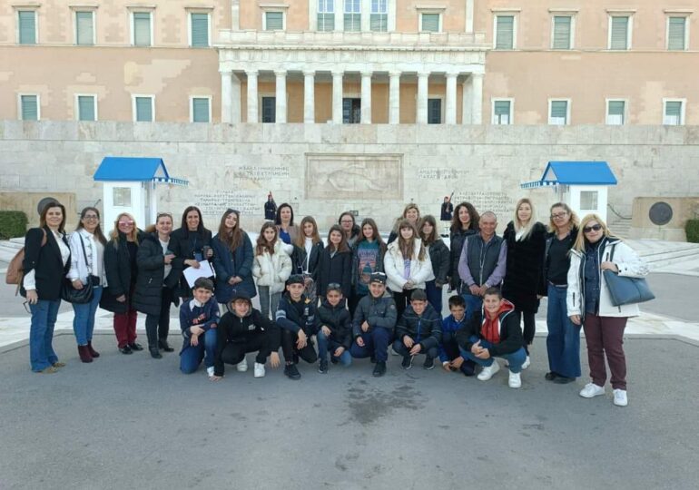 Ο Δάσκαλος Χάρης Σπανομανωλής συγκίνησε στην αποχαιρετιστήρια εκδήλωση των αποφοίτων του 2ου Δημοτικού Σχολείου Καρπάθου