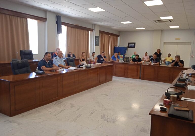 Σύσκεψη στο Δήμο για τους ελέγχους που διενεργούνται από την Αστυνομική Υποδιεύθυνση Καρπάθου