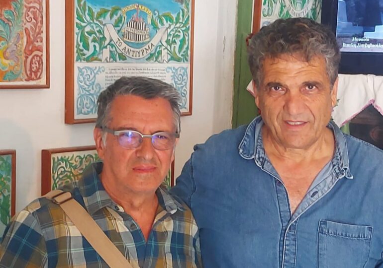 Στο χωριό του, την Όλυμπο Καρπάθου, ο Μηνάς Κόνσολας! Η μαντινάδα του στο Μουσείο Χατζηβασίλη