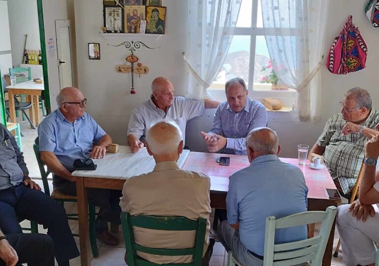 Ο υπ. Έπαρχος Καρπάθου και Η.Ν. Κάσου κ. Μανόλης Παραγυιός, επισκέφθηκε το χωριό Σπόα