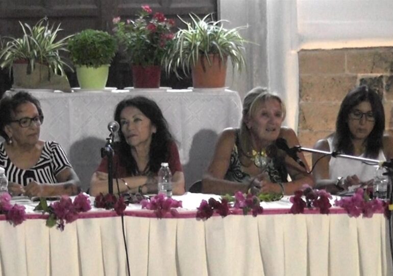 Παρουσίαση Βιβλίου: «Φούλι απ’ τη γλάστρα και αύρα θαλασσινή» της Άννας Μιχαήλ Γιαβάση