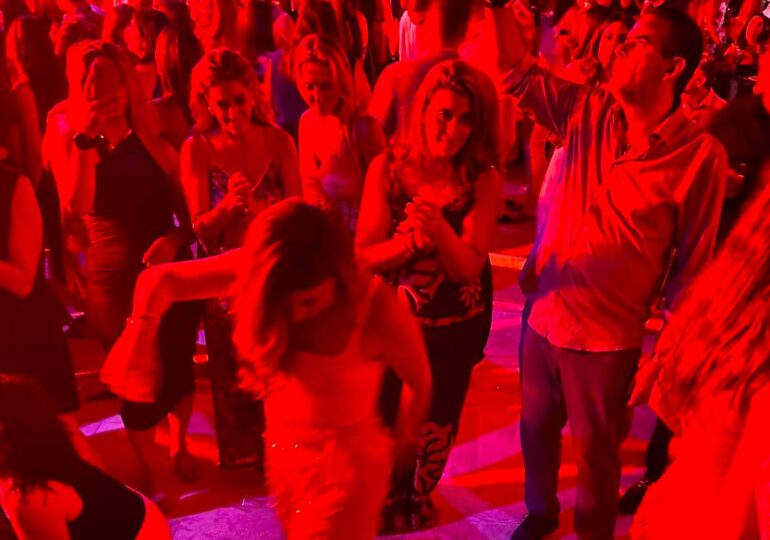 Κιάμος στην ΚΑΡΠΑΘΟ: Το sold out είναι λίγο! (pics)