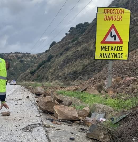 Το Επαρχείο Καρπάθου ΗΝ Κάσου συστήνει προσοχή στις μετακινήσεις λόγω κατολισθήσεων (Επαρχιακή οδός Σποα Όλυμπος)