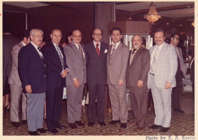 Μανώλης Κασσώτης: Προσωπογραφίες Καρπαθίων – Ηλίας Χωρατατζής (Also in English)