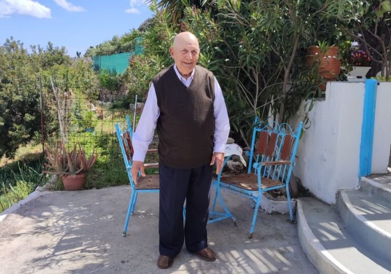 Πέθανε ο Γιώργος Σπανομανωλής, από τους τελευταίους Μενετιάτες με ισχυρές μνήμες από την Ιταλοκρατία, τον πόλεμο και την Επανάσταση