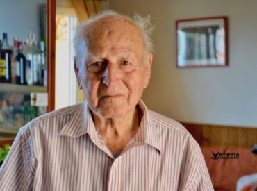 &Eta; &Tau;&Omicron;&Upsilon;&Rho;&Kappa;&Alpha; &kappa;&alpha;&iota; &tau;&omicron; &Delta;&Iota;&Alpha;&Phi;&Alpha;&Nu;&Iota;. &Tau;&alpha; &alpha;&delta;έ&lambda;&phi;&iota;&alpha; &Phi;&alpha;&rho;&mu;&alpha;&kappa;ί&delta;&eta; &sigma;&tau;&eta;&nu; &Kappa;ά&rho;&pi;&alpha;&theta;&omicron;