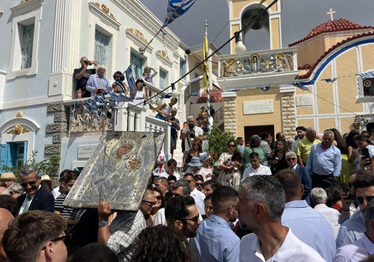 Γιάννης Χατζηβασίλης από την Όλυμπο Καρπάθου: 15Αύγουστος! Η μεγάλη γιορτή του χωριού μας (VIDEO)