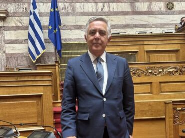 Για έβδομη συνεχή χρονιά ο Βασίλης Α. Υψηλάντης εκλέγεται Κοσμήτορας της Βουλής των Ελλήνων