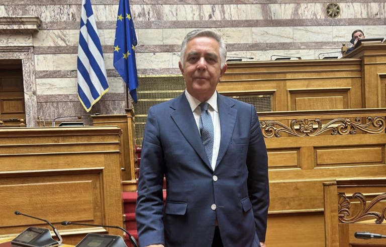 Για έβδομη συνεχή χρονιά ο Βασίλης Α. Υψηλάντης εκλέγεται Κοσμήτορας της Βουλής των Ελλήνων