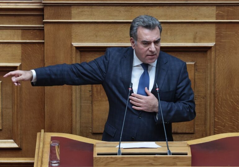 ΜΑΝΟΣ ΚΟΝΣΟΛΑΣ: «Αιτιολόγηση ή επανεξέταση της απόφασης για τα χαρακτηριστικά του πλοίου που θα εξυπηρετεί την ακτοπλοϊκή σύνδεση της Κάσου με την Κάρπαθο και τη Σητεία»