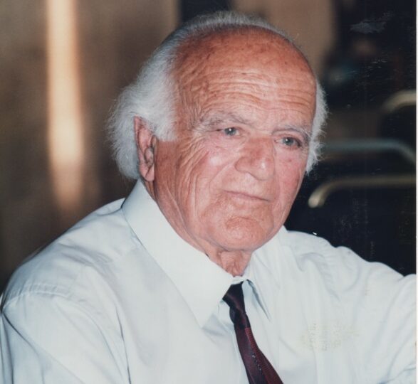 Μανώλης Κασσώτης: Επιφανείς Δωδεκανήσιοι στα Γράμματα (Also in English)