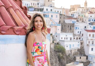 Η Κάρπαθος «μαγειρεύει» μνήμες στην Αμερική! Η Evelyn Karatzas αναδεικνύει τη διαδρομή της Chrissy Lagonikos μέσα από το The National Herald