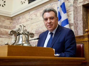 &Mu;ά&nu;&omicron;&sigmaf; &Kappa;&omicron;&nu;&sigma;&omicron;&lambda;&alpha;&sigmaf;: Έ&nu;&alpha; &beta;ή&mu;&alpha; &pi;&iota;&omicron; &kappa;&omicron;&nu;&tau;ά &eta; &Mu;&omicron;&nu;ά&delta;&alpha; &Tau;&epsilon;&chi;&nu;&eta;&tau;&omicron;ύ &Nu;&epsilon;&phi;&rho;&omicron;ύ &sigma;&tau;&eta;&nu; &Kappa;ά&rho;&pi;&alpha;&theta;&omicron; &ndash; &Chi;&rho;&omicron;&nu;&omicron;&delta;&iota;ά&gamma;&rho;&alpha;&mu;&mu;&alpha; &omicron;&lambda;&omicron;&kappa;&lambda;ή&rho;&omega;&sigma;&eta;&sigmaf; έ&omega;&sigmaf; &tau;&omicron; 2027