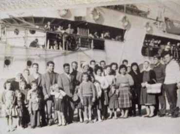 Φράνκι Σοιλης: «Όταν έφευγε το "Άνδρος", το "Δέσποινα" και το "Αρκαδία": Μνήμες ξενιτιάς από τη Μπούκα»