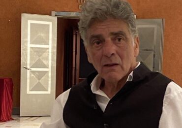 Ο Μηνάς Βιντιάδης γράφει για το μυθιστόρημα του Μανώλη Λαμπρίδη «Οι ανδρειωμένοι της Κάσου- Το ουρλιαχτό της κουπαστής»