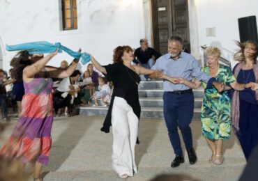 "Δυο Μαύρα Πουκάμισα": Νέα σειρά - Νέα συμμετοχή του Μανώλη Γεραπετρίτη!