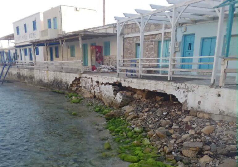 Εικόνες εγκατάλειψης στον Λευκό Καρπάθου