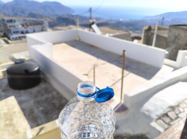 &Chi;&omega;&rho;ί&sigmaf; &nu;&epsilon;&rho;ό &sigma;&tau;&omicron;&nu; &Kappa;&alpha;&rho;&alpha;&kappa;&alpha;&lambda;ά &Mu;&epsilon;&nu;&epsilon;&tau;ώ&nu; &ndash; &Kappa;&alpha;&mu;ί&alpha; &epsilon;&pi;ί&sigma;&eta;&mu;&eta; &epsilon;&nu;&eta;&mu;έ&rho;&omega;&sigma;&eta; &pi;&rho;&omicron;&sigmaf; &tau;&omicron;&upsilon;&sigmaf; &kappa;&alpha;&tau;&omicron;ί&kappa;&omicron;&upsilon;&sigmaf;