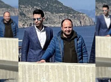 &Pi;&Epsilon;&Rho;&Iota; &Beta;&Iota;&Omicron;&Lambda;&Omicron;&Gamma;&Iota;&Kappa;&Omicron;&Upsilon; &Pi;&Eta;&Gamma;&Alpha;&Delta;&Iota;&Omega;&Nu;, &gamma;&rho;ά&phi;&epsilon;&iota; &omicron; &Mu;&alpha;&nu;ώ&lambda;&eta;&sigmaf; &Pi;&alpha;&rho;&alpha;&gamma;&upsilon;&iota;ό&sigmaf;
