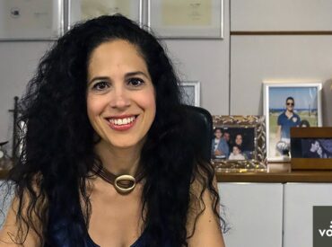 &Eta; &Chi;&rho;ύ&sigma;&alpha; &Kappa;&alpha;&rho;&alpha;&gamma;&iota;ά&nu;&nu;&eta; &pi;&alpha;&rho;&alpha;&iota;&tau;ή&theta;&eta;&kappa;&epsilon; &alpha;&pi;ό &tau;&omicron;&nu; &Sigma;&Upsilon;&Rho;&Iota;&Zeta;&Alpha;
