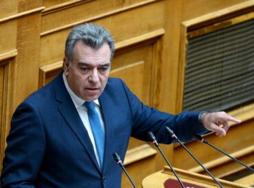 Παρέμβαση του Μάνου Κόνσολα για την ενίσχυση του ΕΚΑΒ στα Δωδεκάνησα