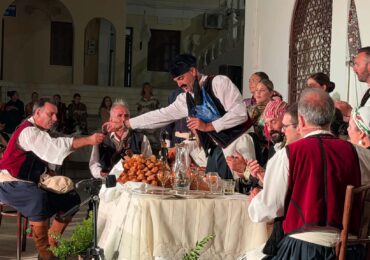 Πωλ Βιττωρουλης: Στιγμιότυπα από την εκδήλωση "Γάμος στην Κυρά Παναγιά" της ΟΜΟΝΟΙΑΣ ΑΠΕΡΙΟΥ