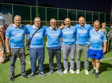 &Gamma;&Alpha;&Sigma; &Mu;&epsilon;&nu;&epsilon;&tau;&omega;&nu;: &Mu;&iota;&alpha; &beta;&rho;&alpha;&delta;&iota;ά &gamma;&iota;&alpha; &tau;&omicron;&upsilon;&sigmaf; &pi;&alpha;&lambda;&alpha;ί&mu;&alpha;&chi;&omicron;&upsilon;&sigmaf; &tau;&eta;&sigmaf; &Pi;&rho;&omicron;ό&delta;&omicron;&upsilon; &ndash; &Mu;&epsilon; &tau;&eta;&nu; &pi;&omicron;&lambda;ύ&tau;&iota;&mu;&eta; &sigma;&tau;ή&rho;&iota;&xi;&eta; &alpha;&nu;&theta;&rho;ώ&pi;&omega;&nu; &pi;&omicron;&upsilon; &epsilon;ί&nu;&alpha;&iota; &pi;ά&nu;&tau;&alpha; &delta;ί&pi;&lambda;&alpha; &mu;&alpha;&sigmaf;