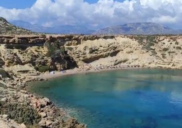 Επείγον σήμα του Λιμεναρχείου Καρπάθου για τον ΑΪ ΘΩΡΟ – Ζητά άμεσο αποκλεισμό της παραλίας λόγω κινδύνου κατολισθήσεων