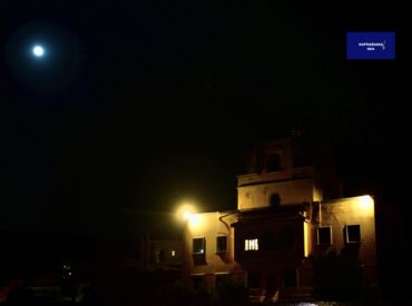 &Eta; &Kappa;ά&rho;&pi;&alpha;&theta;&omicron;&sigmaf; &sigma;&tau;&alpha; &mu;&upsilon;&theta;&iota;&sigma;&tau;&omicron;&rho;ή&mu;&alpha;&tau;&alpha; &tau;&omicron;&upsilon; &kappa;ό&sigma;&mu;&omicron;&upsilon;  - &Alpha;&pi;ό &tau;&omicron;&nu; &laquo;&Beta;&alpha;&sigma;&iota;&lambda;&iota;ά &tau;&eta;&sigmaf; &Alpha;&chi;ά&tau;&alpha;&sigmaf;&raquo; &mu;έ&chi;&rho;&iota; &tau;&omicron;&upsilon;&sigmaf; &Iota;&tau;&alpha;&lambda;&omicron;ύ&sigmaf; &kappa;&alpha;&iota; &Gamma;&epsilon;&rho;&mu;&alpha;&nu;&omicron;ύ&sigmaf; &sigma;&upsilon;&gamma;&gamma;&rho;&alpha;&phi;&epsilon;ί&sigmaf;
