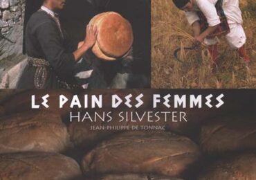 Από το ζύμωμα στο φωτογραφικό χαρτί: Ο Hans Silvester και το ψωμί της Ολύμπου
