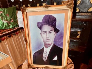 &Gamma;&Iota;&Omega;&Rho;&Gamma;&Omicron;&Sigma; &Beta;&Iota;&Tau;&Tau;&Omega;&Rho;&Omicron;&Upsilon;&Lambda;&Eta;&Sigma;: O H&Rho;&Omega;&Alpha;&Sigma; &Tau;&Eta;&Sigma; 5 &Omicron;&Kappa;&Tau;&Omega;&Beta;&Rho;&Iota;&Omicron;&Upsilon; 1944  - &Omicron;&iota; Ά&gamma;&gamma;&lambda;&omicron;&iota; &Tau;&iota;&mu;&omicron;ύ&nu; &tau;&eta; &Mu;&nu;ή&mu;&eta; &tau;&omicron;&upsilon;, &Mu;&epsilon;&tau;&epsilon;&pi;&alpha;&nu;&alpha;&sigma;&tau;&alpha;&tau;&iota;&kappa;ά !